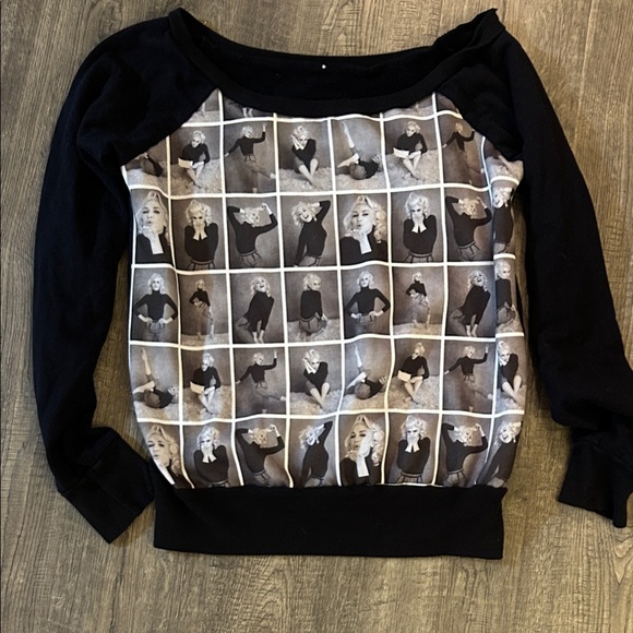 Sweaters - Gwen Stefani Black and Gray Women's Sweater